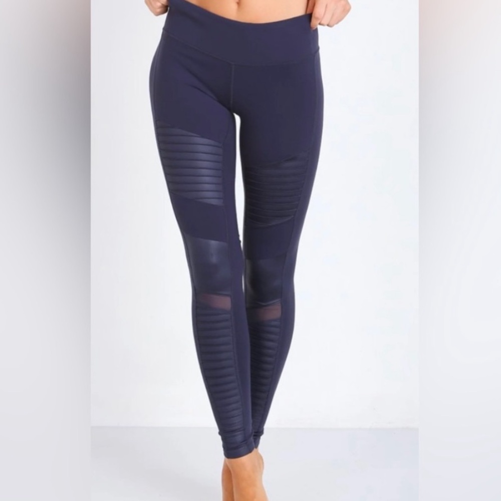 ALO Yoga Moto leggings